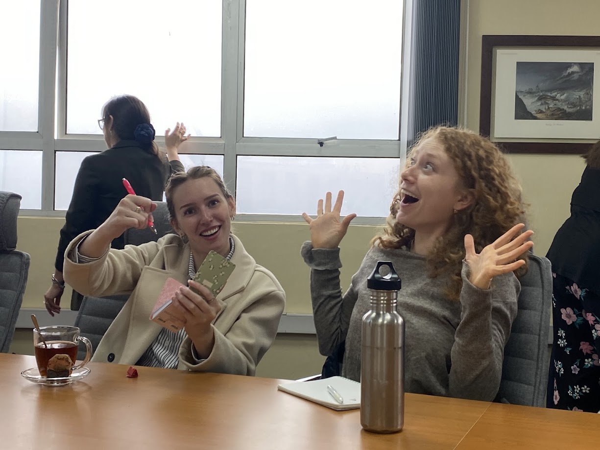 A lighthearted moment during the visit to To jump back into university visits after the weekend, our group arrived at the Pontificia Universidad Católica de Valparaíso (PUCV)
